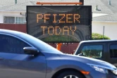 Un panneau devant un centre de vaccination de Los Angeles annonce "Pfizer aujourd'hui" le 3 mai 2021.