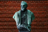 La statue d'Alfred Nobel à l'Insitut  Karolinska le 3 octobre 2011 à Stockholm