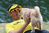 Le traileur australien Dion Leonard et sa chienne Gobi, le 10 avril 2019 à Chamonix 