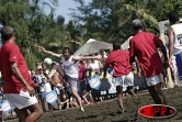 La première édition du Nestlé tour beach soccer a eu lieu du samedi 26 au lundi 28 mars 2005. Le footballeur Éric Cantona était invité