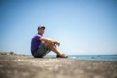 Benoît Lecomte pose pour l'AFP sur son voilier à Choshi au Japon, le 3 juin 2018