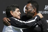 Diego Maradona (g) et Pelé à Paris, le 9 juin 2016