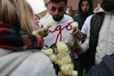 Des personnes se réunissent pour une marche blanche en hommage à Philippe, 22 ans, battu à mort, le 19 avril 2024 à Grande-Synthe, dans le Nord