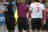 Le gardien lillois Mike Maignan  exclu par l'arbitre Johan Hamel contre Strasbourg, le 13 août 2017 à La Meinau