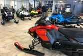 Photo d'un magasin de location de motoneiges, Sports DRC, situé à Alma (Québec), non loin du lieu de l'accident de motoneiges qui a coûté la vie à cinq Français et leur guide canadien, il y a une semaine dans les eaux glacées du lac St-Jean