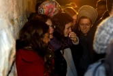 Des proches du couple Amichai et Shira Ish-Ran participent, le 12 décembre 2018 au cimtière juif à Jérusalem, aux funérailles de leur bébé mort après sa naissance prématurée consécutive à une blessure infligée à sa mère dans une attaque palestinienne en Cisjordanie occupée