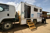Une clinique itinérante installée à Mount Hagen en Papouasie-Nouvelle-Guinée pratique des vaccinations contre la polio, le 22 novembre 2018