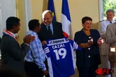 Lors de la visite officielle du président de la République, Jacques Chirac, à La Réunion le jeudi 17, le vendredi 18 et le samedi 19 mai 2001