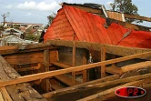 Vingt-quatre heures après le passage du cyclone Gafilo, les habitants d'Antalaha mesurent l'ampleur des dégats considérables. (Photos PY Babelon)