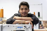 Le réfugié afghan Hamidullah Hussaini, employé comme couturier à la PME "La bobine à pois", le 24 février 2022 à Issoire, dans le Puy-de-Dôme