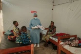 Une soignante et des patientes atteintes du mpox  au centre de traitement dédié de l'hôpital de Nyiragongo, en RDC, le 17 août 2024