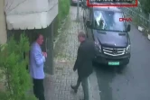 Image tirée d'une vidéosuveillance obtenue par l'agence de presse turque DHA le 10 octobre 2018 montrant Jamal Khashoggi arrivant au consulat saoudien le 2 octobre 2018