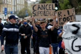 Des supporteurs de foot manifestent contre le projet de Superleague le 20 avril 2021 à Londres