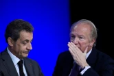 L'ancien président Nicolas Sarkozy (g) et Brice Hortefeux , lors d'une réunion politique le 13 février 2016 du parti Les Républicains