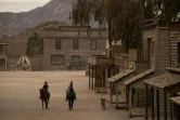 Des acteurs se produisent lors du festival du film western d'Almería aux studios de cinéma Fort Bravo à Tabernas, en Espagne, le 11 octobre 2024