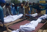 Les corps de victimes d'une attaque dans le district de Musakhail, dans la province du Baloutchistan, le 26 août 2024 au Pakistan