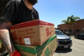Distribution de vivres, de masques et de gel à des chauffeurs indépendants en Californie, le 11 juin 2020 