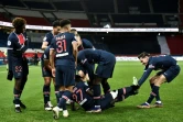 Les joueurs du PSG félicitent à leur manière Idrissa Gueye auteur du 3e but contre Strasbourg au Parc des Princes, le 23 décembre 2020