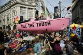 Des militants climat bloquant le carrefour d'Oxford Circus à Londres, le 18 avril 2019