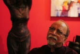 L'artiste pakistanais Mashkoor Raza lors d'une interview avec l'AFP dans son atelier à Karachi, au Pakistan, le 27 avril 2016
