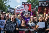 Des opposants à Brett Kavanaugh manifestent jeudi 4 octobre 2018 sur la colline du Capitole à Washington.
