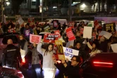 Des manifestants bloquent une avenue de Tel-Aviv pour exiger un accord permettant la libération des otages israéliens à Gaza, le 1er février 2024