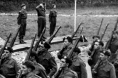 Des soldats s'entraînent au camp d'Achnacarry en Ecosse en juillet 1943, dont Léon Gautier (premier rang au centre), seul survivalt désormais du commando Kieffer