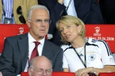 Franz Beckenbauer avec son épouse Heidi dans les tribunes avant la finale de l'Euro-2008 entre l'Allemagne et l'Espagne au stade Ernst-Happel de Vienne, en Autriche.