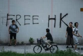 Un graffiti réclamant "Libérez Hong Kong" dans le quartier de Tai Wai, à Hong Kong le 10 août 2019