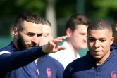 Karim Benzema et Kylian Mbappé à un entraînement de l'équipe de France, le 1er juin 2022 à Clairefontaine-en-Yvelines  