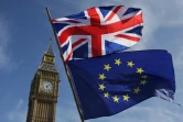 Un drapeau de l'Union européenne et un drapeau du Royaume-Uni le 25 mars 2017 à Londres