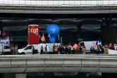 Rassemblement de grévistes devant l'aéroport de Roissy-Charles-de-Gaulle, le 1er juillet 2022
