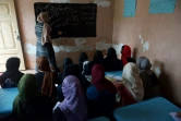 Des jeunes filles étudient dans une école clandestine, en Afghanistan, le 22 juillet 2022