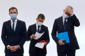 Les ministres de la Santé Olivier Veran (G), de l'intérieur Gérald Darmanin (C) et de l'Economie et des Finances Bruno Le Maire (D) lors d'un point presse le 15 octobre 2020 à Paris