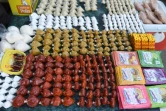 Des spécialités de Trinidad et Tobago vendues sur le marché de Guiria, au Venezuela, le 19 décembre 2020
