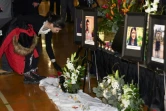 Des Canadiens se recueillent à la mémoire des victimes du crash d'un avion ukrainien abattu par l'Iran, dont beaucoup étaient des compatriotes, le 12 janvier 2020 à Edmonton, au Canada