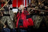 La chanteuse Madonna en concert à l'AccorHotels Arena, le 9 décembre 2015 à Paris