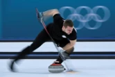 Le Russe Alexander Krushelnitsky lors de l'épreuve du double mixte de curling aux Jeux de Pyeongchang, le 12 février 2018
