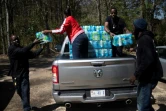 Distribution d'eau à Jackson, dans le Mississippi, le 24 mars 2022