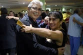 Un couple pratique le "danzon" dans le quartier de Santa Maria La Ribera à Mexico, le 10 septembre 2017