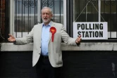 Le chef du Parti travailliste Jeremy Corbyn, devant un bureau de vote après avoir voté aux élections locales, le 3 mai 2018 à Londres