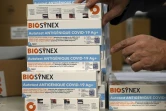 Boîtes d'autotests antigéniques rapides du Covid-19 assemblés par Biosynex, le 29 décembre 2021 à Illkirch-Graffenstaden.