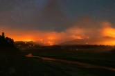 Les flammes encerclent le lac Shasta en Californie, frappé par la séchesse, le 2 juillet 2021
