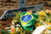 Tombe d'une victime du Covid-19 au cimetière de Nossa Senhora Aparecida à Manaus, au Brésil, le 22 janvier 2021
