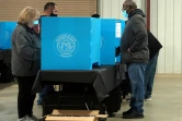 Des électeurs de Géorgie votent pour deux élections au Sénat américain le 14 décembre 2020 à Atlanta