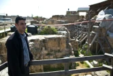 Fadel al-Otol, un archéologue gazaoui près des ruines de l'ancien monastère de Saint-Hilarion, le 28 février 2016, à Gaza