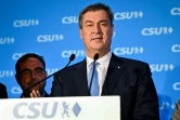 Le chef du gouvernement de Bavière Markus Söder et candidat de la CSU aux élections régionales allemandes, fait une déclaration après les  premiers résultats de sortie des urnes, le 8 octobre 2023 à Munich, dans le sud de l'Allemagne