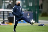 Le sélectionneur Didier Deschamps avant une séance d'entraînement des Bleus à Clairefontaine, le 22 mars 2021