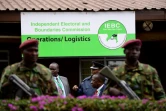 Des forces de sécurité kenyanes devant le complexe abritant la Commission électorale (IEBC) le 11 août 2017 à Nairobi  