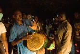 Des partisans de Soumaïla Cissé célèbrent sa libération devant sa maison à Bamako, le 8 octobre 2020